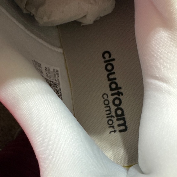 Adidas Women's Postmove Basketball Shoe 9.5 in box - Picture 10 of 14